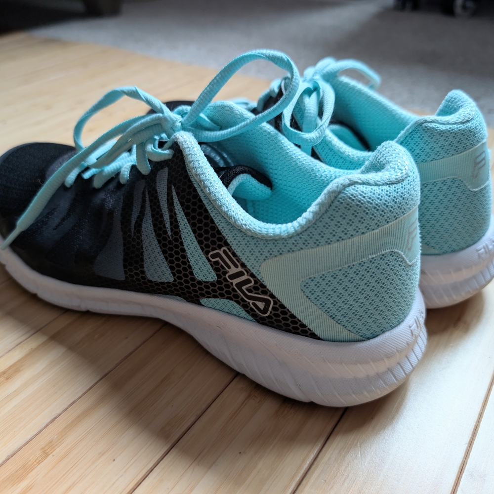 FILA Women's Black and Blue Running Shoes